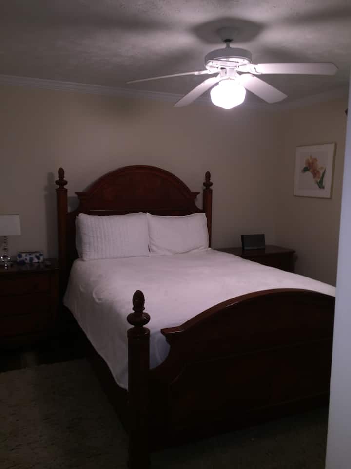 Bedroom #2 Queen sized bed
TV / nightstands