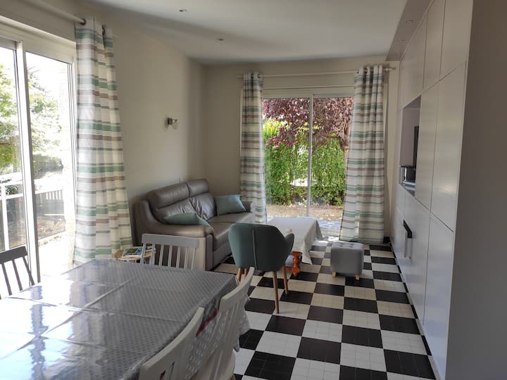 Maison 800 M De La Plage Pour 9 Personnes - Saint-Gildas-de-Rhuys
