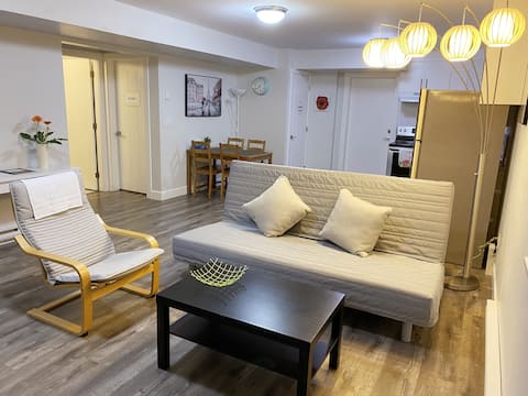 Successful Airbnb property: Willoughby Sweet Suite in Langley Township