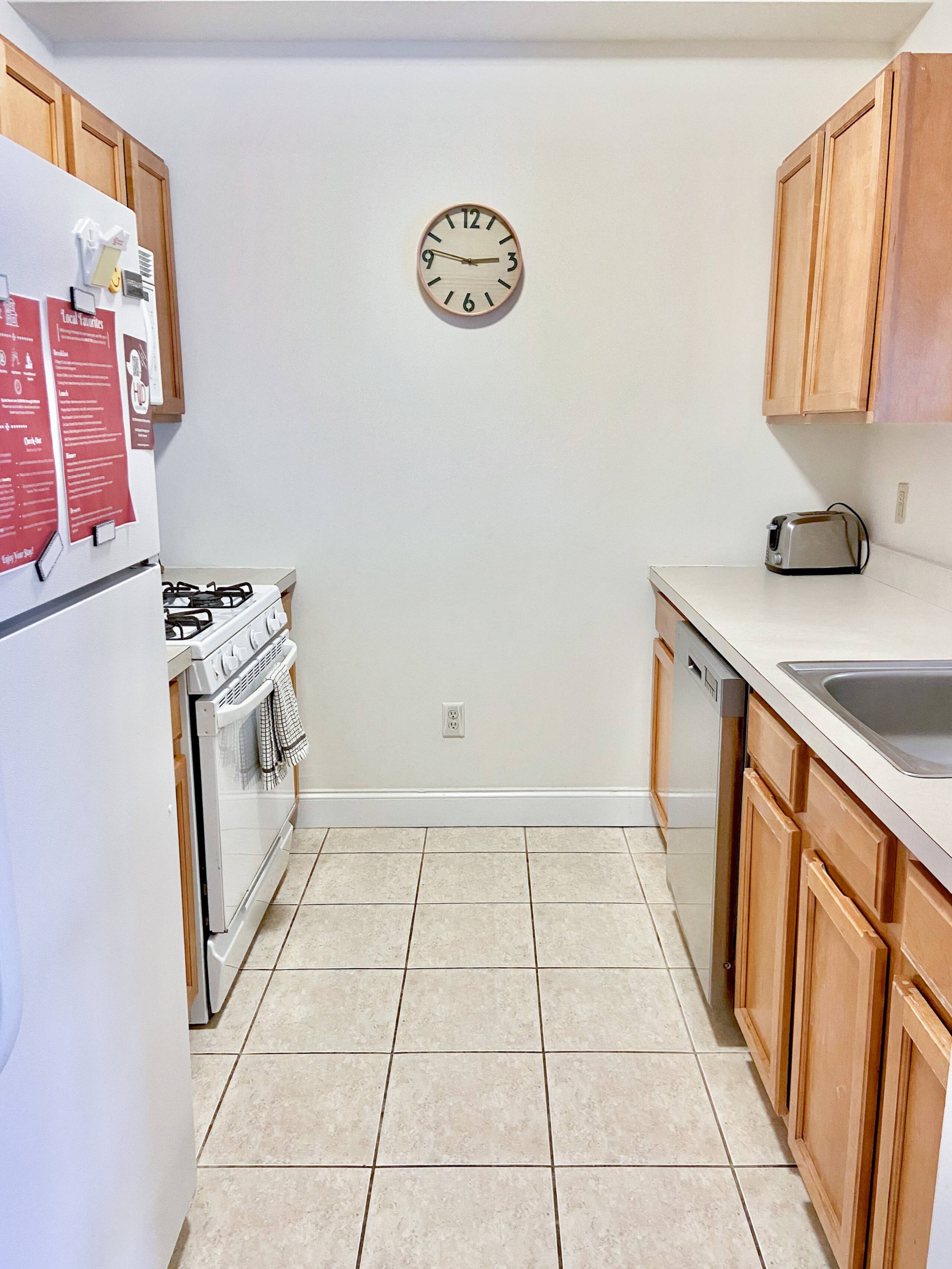 108 • 2BR/2BA • Bright & Spacious • Remote Work - Photo 4