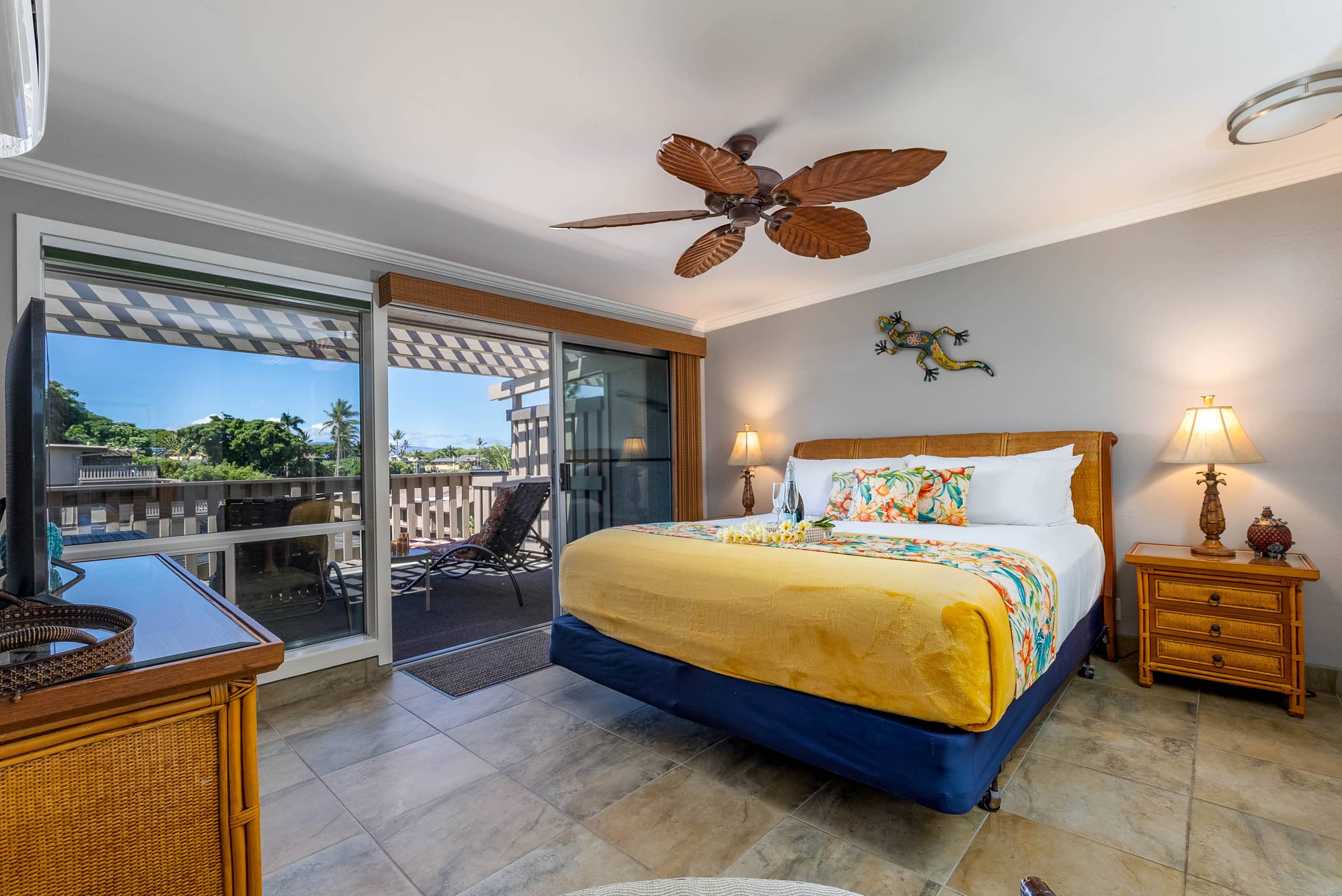 Condo in Lahaina · ★4.86 · 2 bedrooms · 4 beds · 2 baths - Image 12