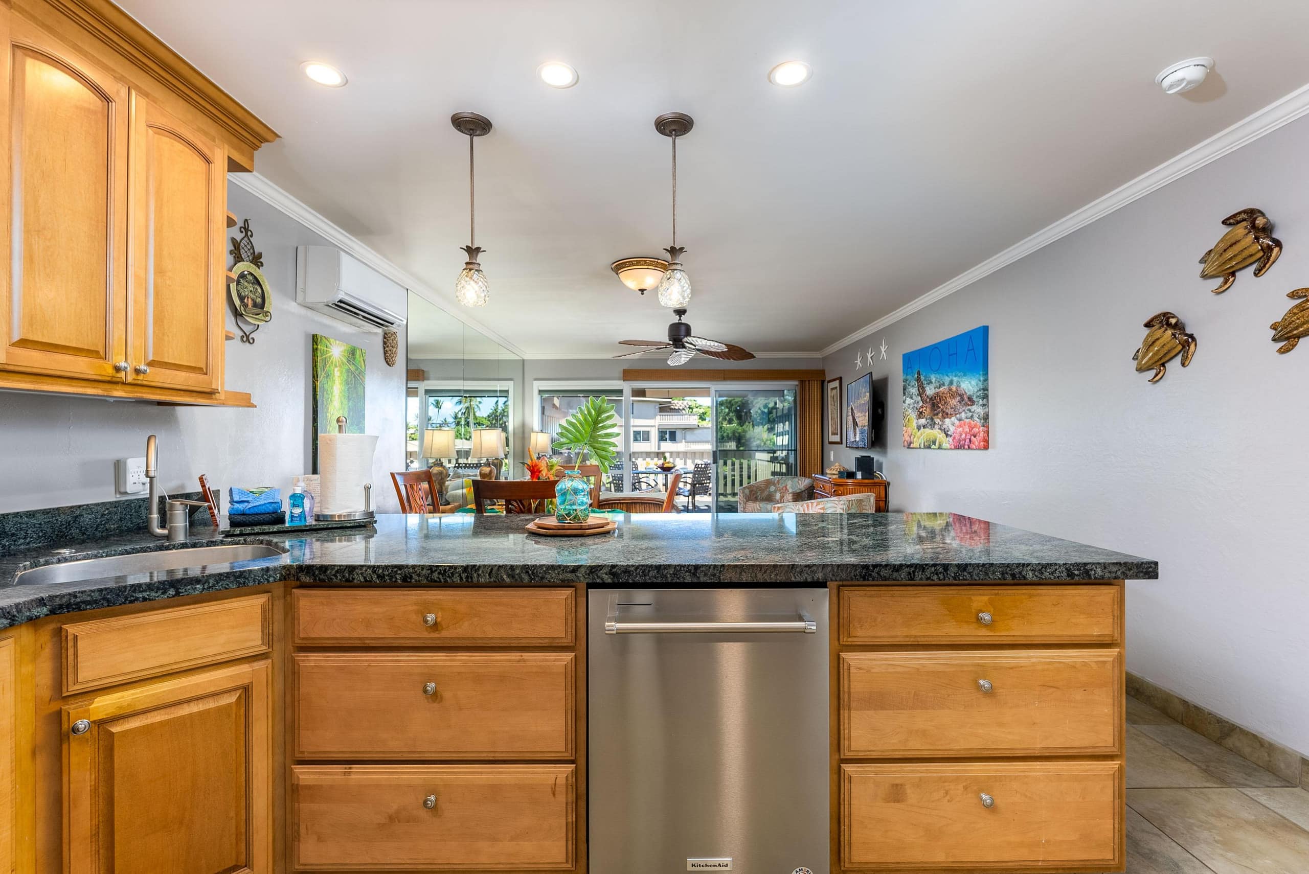 Condo in Lahaina · ★4.86 · 2 bedrooms · 4 beds · 2 baths - Image 10