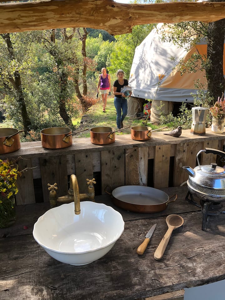 Le Luxe Champêtre D'un Geodome En Châtaignier - Hérault