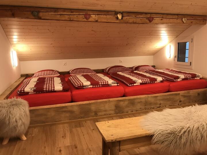 Familien- Schlafzimmer für 4 Personen 1.Stock  (3.6m x 2m)