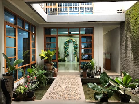 Beautiful minimalist tropical homes that are also comfortable