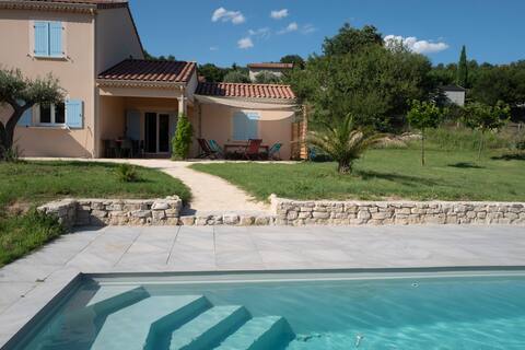 In southern Ardèche villa with swimming pool