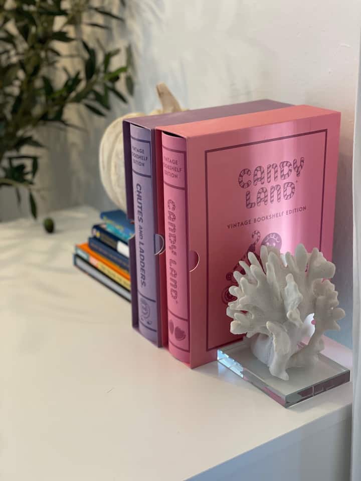 קריאה ומשחקים לחומרים כיפיים של אופנה ישנה וטובה.