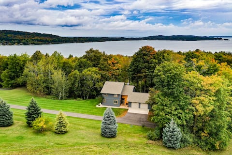 Falcon's Nest at Lake Leelanau