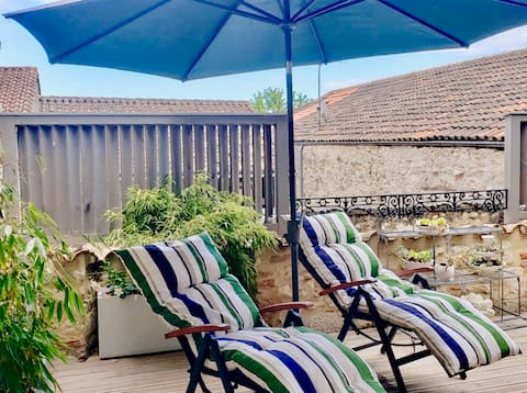 Large bourgeois house +terrace in Bastide