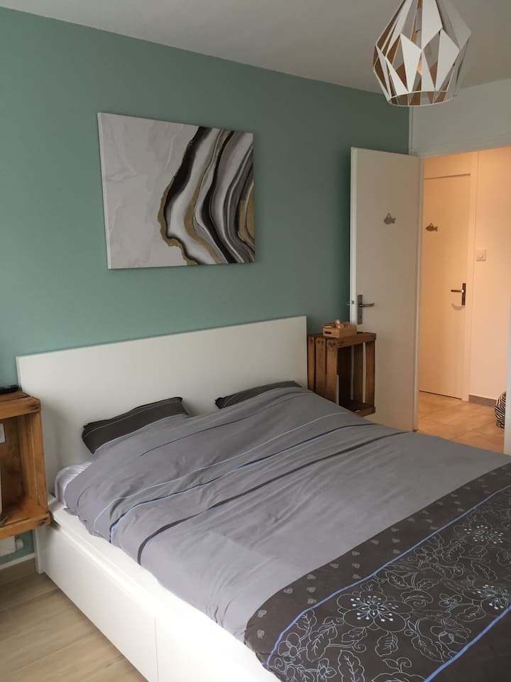 Izba Artane:
Ideálna pre pár a je to najmódnejšia izba (posteľ 1x160 cm).