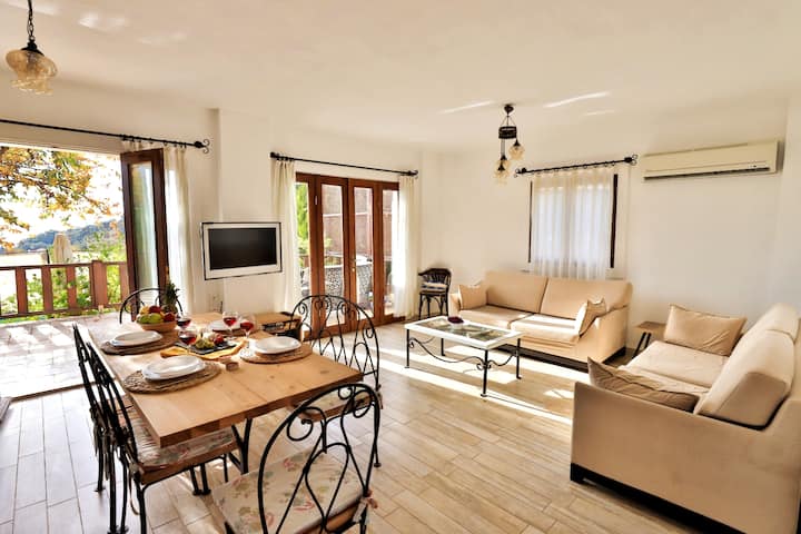 Villa Defne: Korunaklı Havuzlu Villa - Kalkan