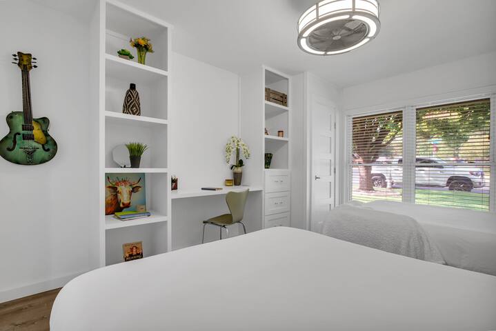 Luxurious Experience at “Casa Blanca” Heated Pool gallery image 4