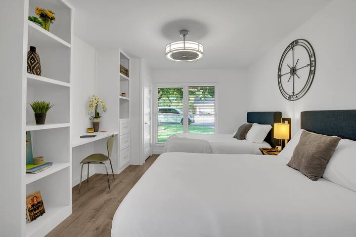 Luxurious Experience at “Casa Blanca” Heated Pool gallery image 5