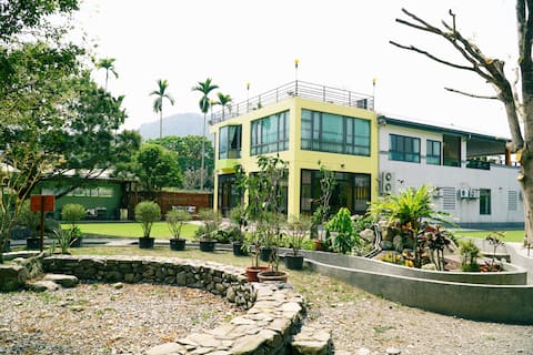 [Nantou Puli - Serious Life Homestay] For groups of 26 people or less, there is a kitchen, grass (ex