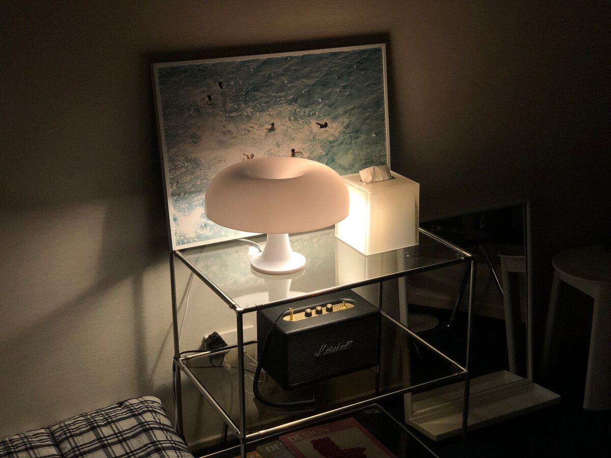 Nesino light, Marshall amps, productos de diseño gris