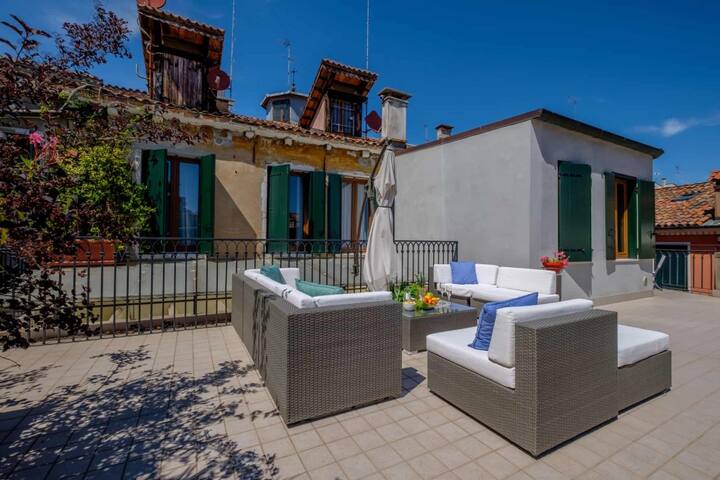 *Best in Venice, S.MARK’s/biennale with terrace gallery image 3