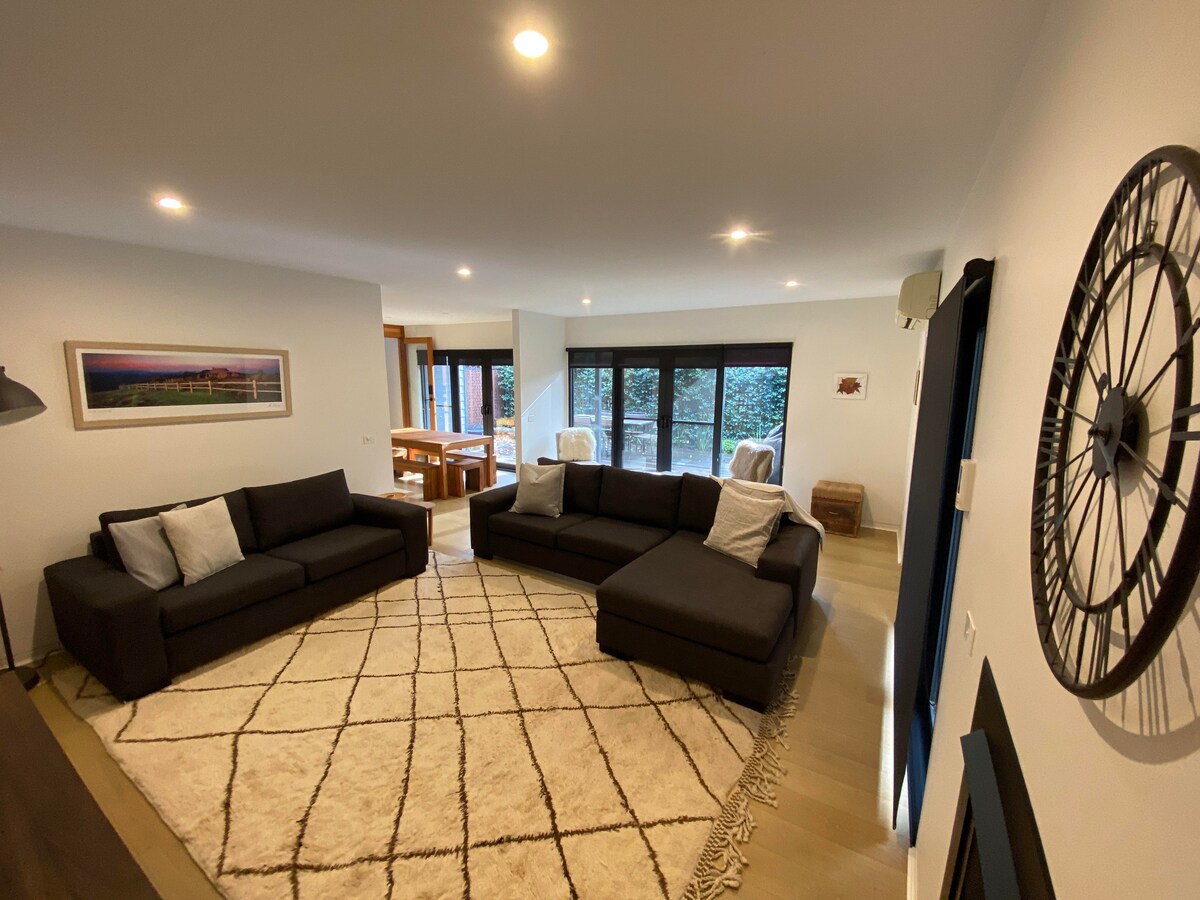 Top performing Airbnb: The Alpine Butler, Bright in Bright