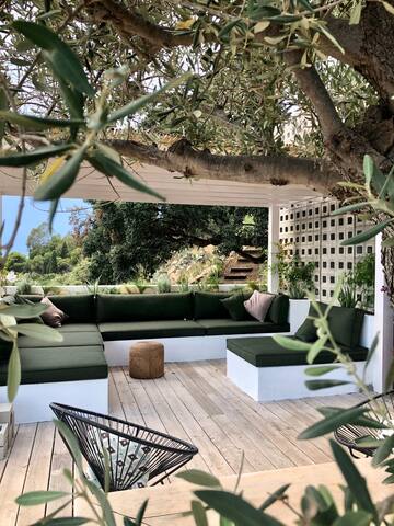 Exclusive & Stylish villa. Concierge service incld gallery image 2