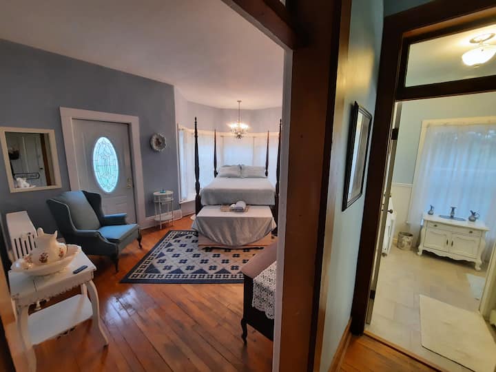 Lady Angela mini suite: Queen bed with full bath and separate water closet.