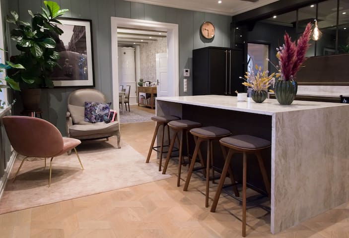 The Rose Residence – 300 sqm city center luxury gallery image 2