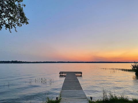 "Lost Crab", beautiful 3BR, big yard, private dock