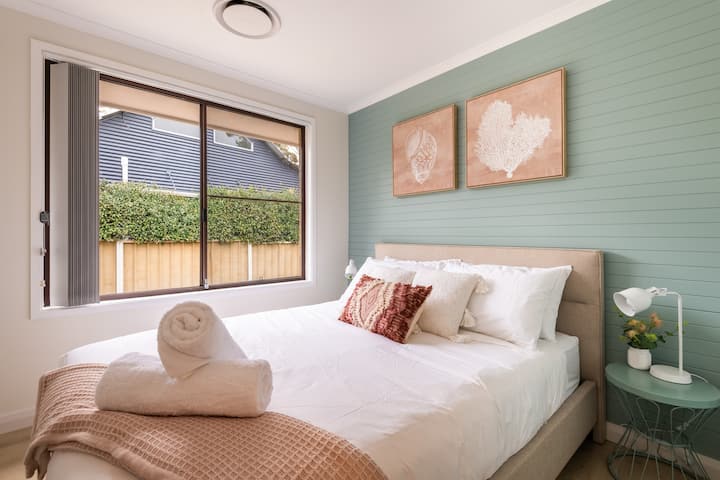 Third Queen room featuring built in robes. Ducted AC throughout