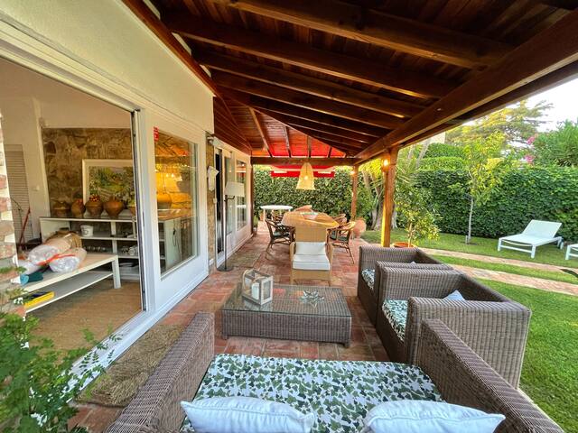 CASA CON ENCANTO con JARDIN a 400 mts de la PLAYA gallery image 5