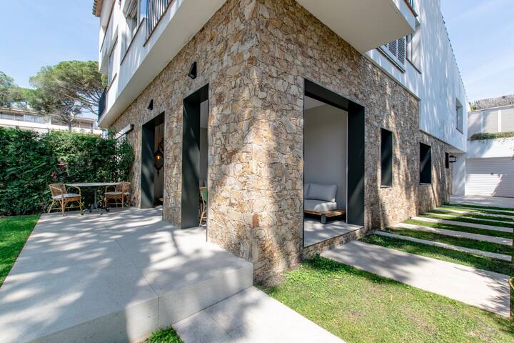 Pagell – Cozy, Pool, 2 min. walk to Port-Bo beach gallery image 2