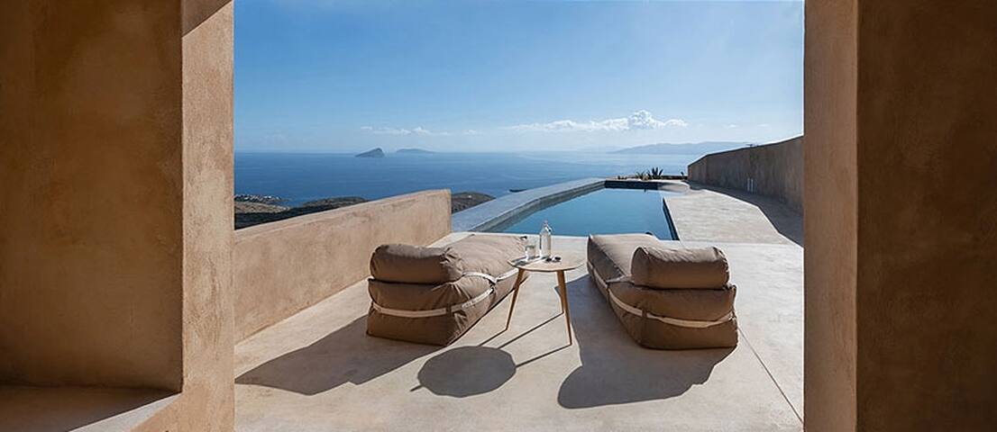 estampes, Kythnos Retreat Estate