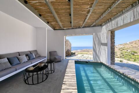 Stargaze suite with private pool