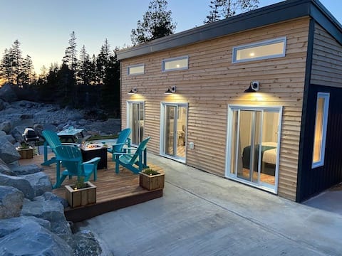 Popular Airbnb listing: SeaMist Cottage - Summerville Center, NS in Queens