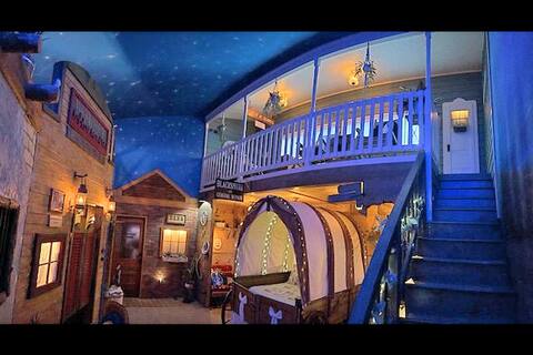 Step BACK in time-OMG-couples stay! See reviews!