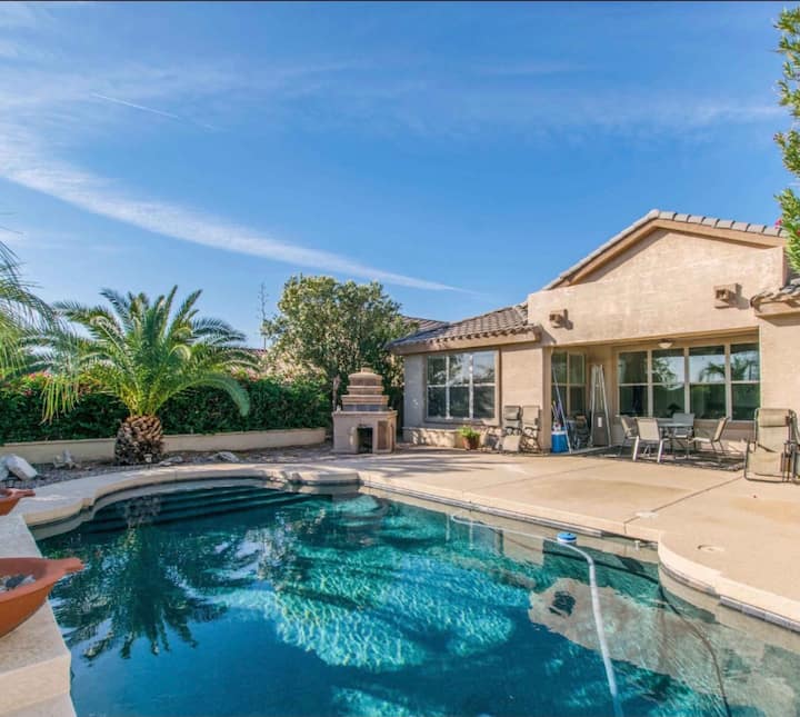 Cheerful two bedroom home with a pool Houses for Rent in Maricopa