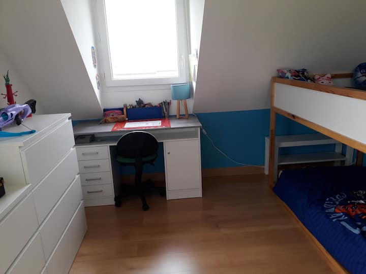 Schlafzimmer 2 - zwei Etagenbetten 90*200