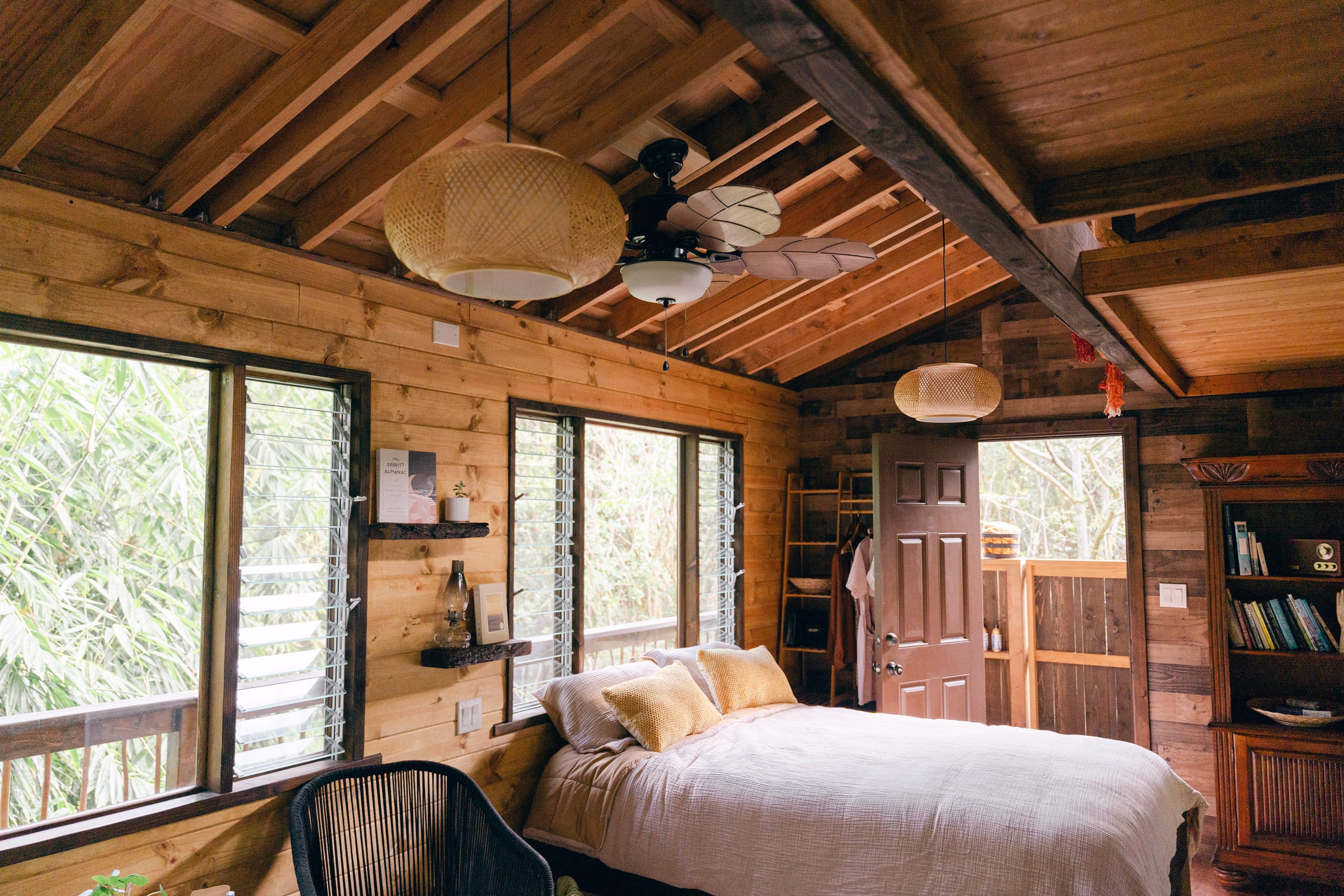 Cabin in Pahoa · ★4.96 · 1 bedroom · 4 beds · 1 private bath - Image 9