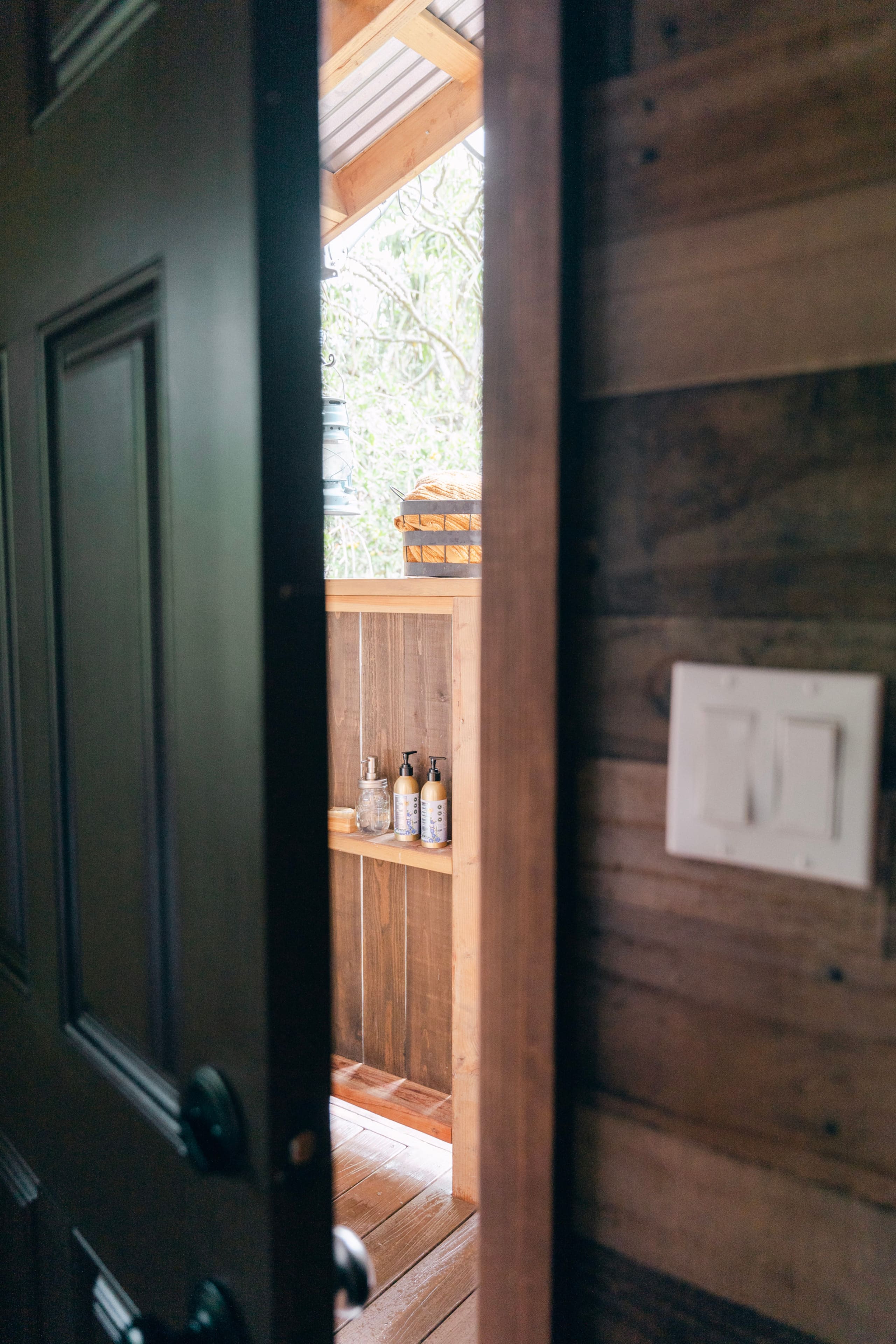 Cabin in Pahoa · ★4.96 · 1 bedroom · 4 beds · 1 private bath - Image 19