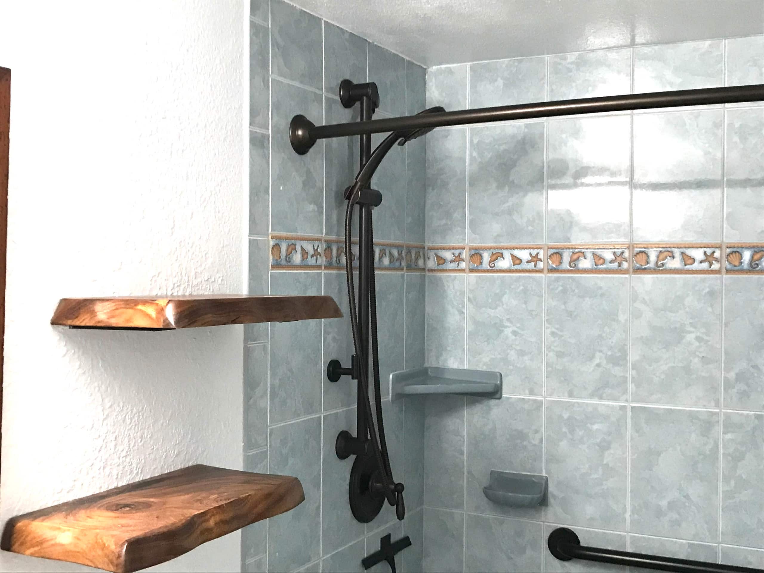 Condo in Wailuku · ★4.97 · 1 bedroom · 1 bed · 1 bath - Image 23