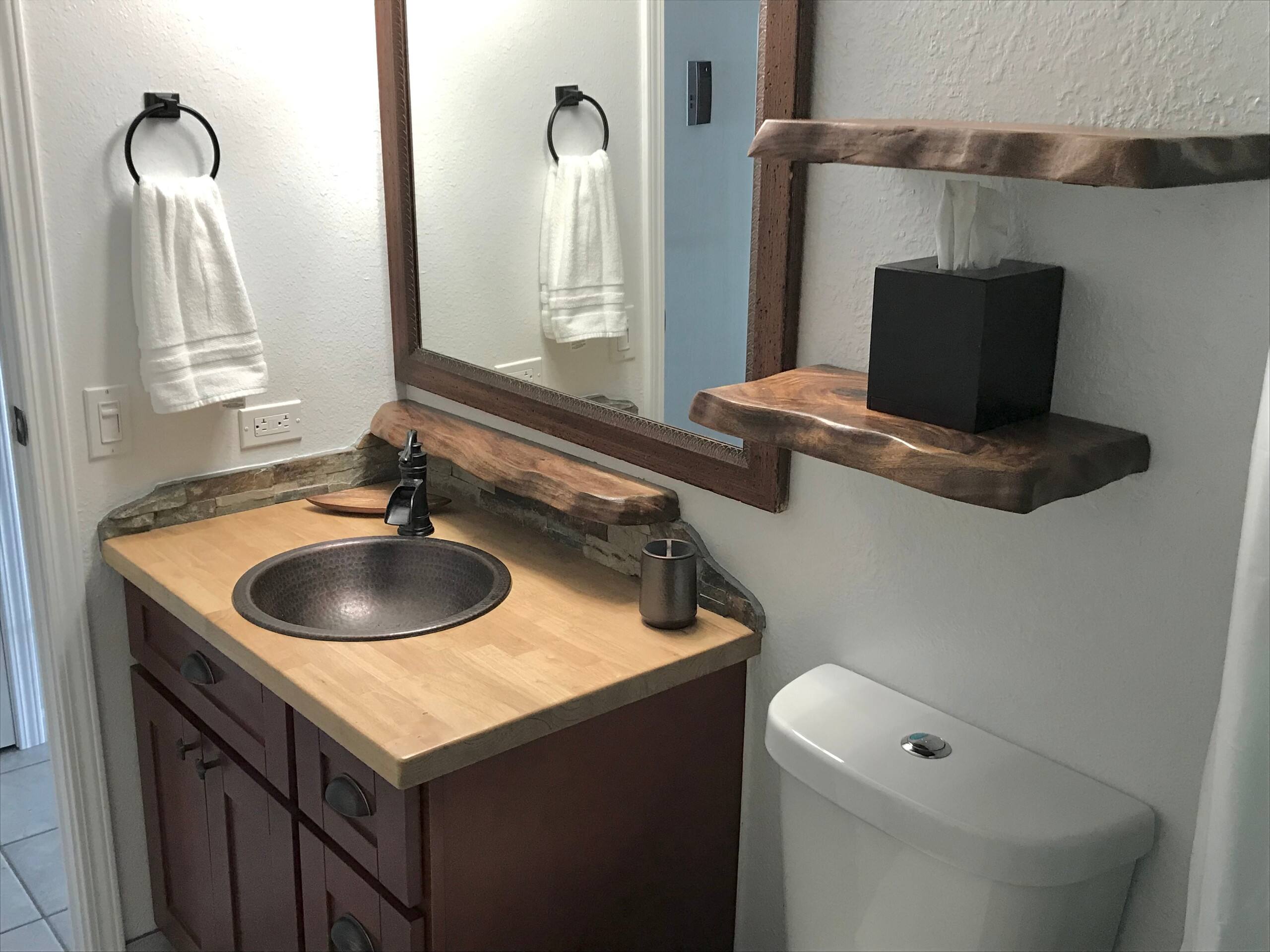 Condo in Wailuku · ★4.97 · 1 bedroom · 1 bed · 1 bath - Image 22