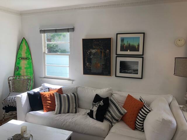Iconic Venice Beach Bungalow gallery image 5