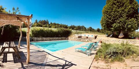 Stone house with pool in the Drôme