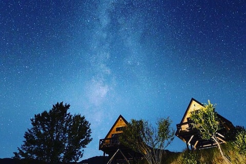 Popular Airbnb listing: Camp Lipovo mountain cabin 2 in Kolašin