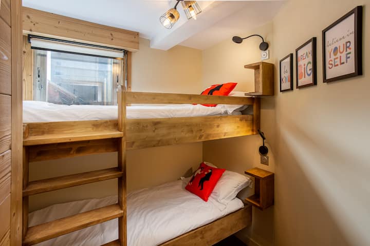El tercer dormitorio es un pequeño dormitorio con dos literas. 