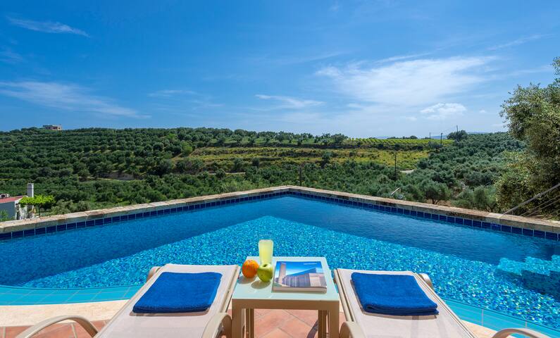 Villa with amazing sea view and private pool gallery image 5