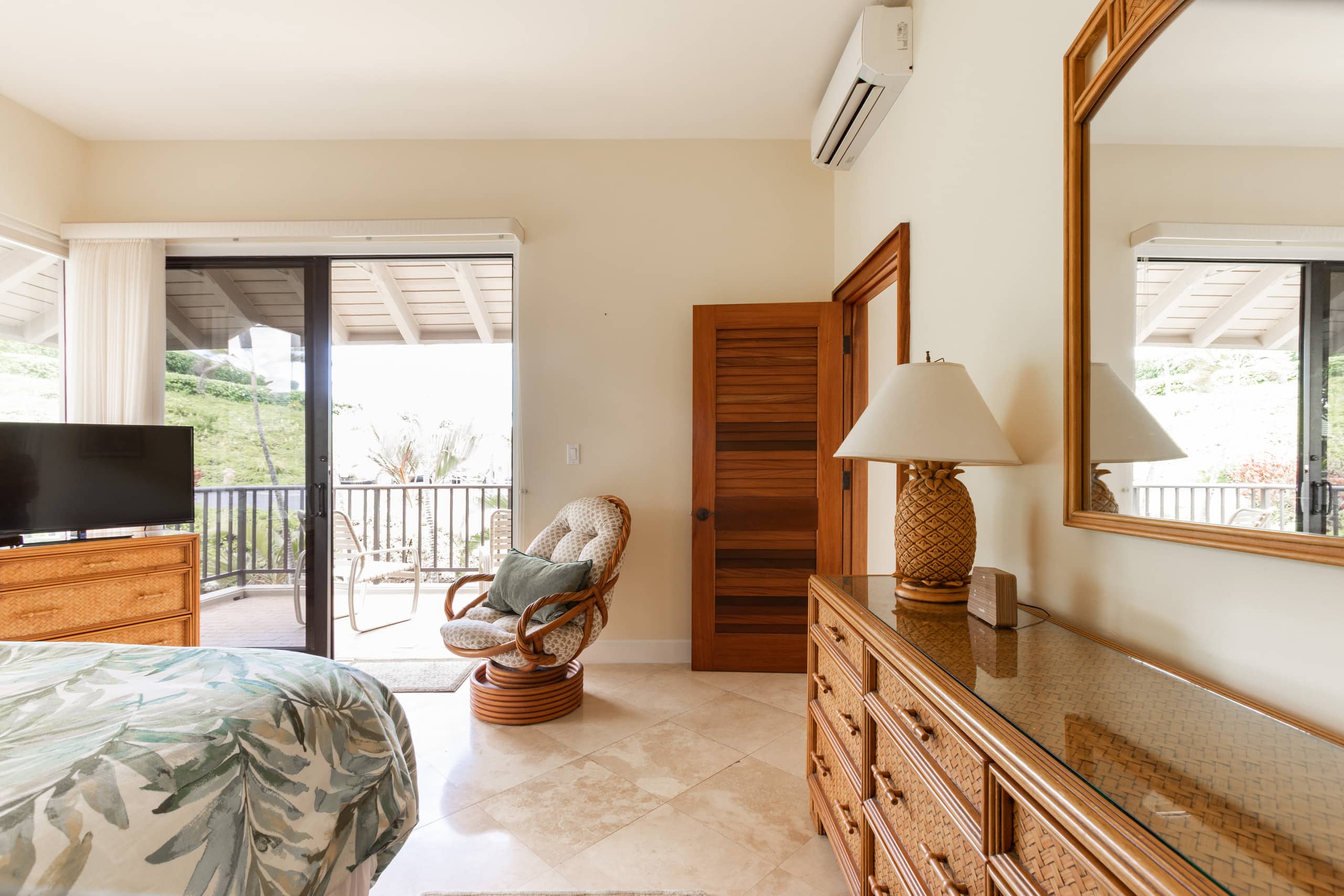Condo in Lahaina · ★4.92 · 1 bedroom · 2 beds · 1 bath - Image 42