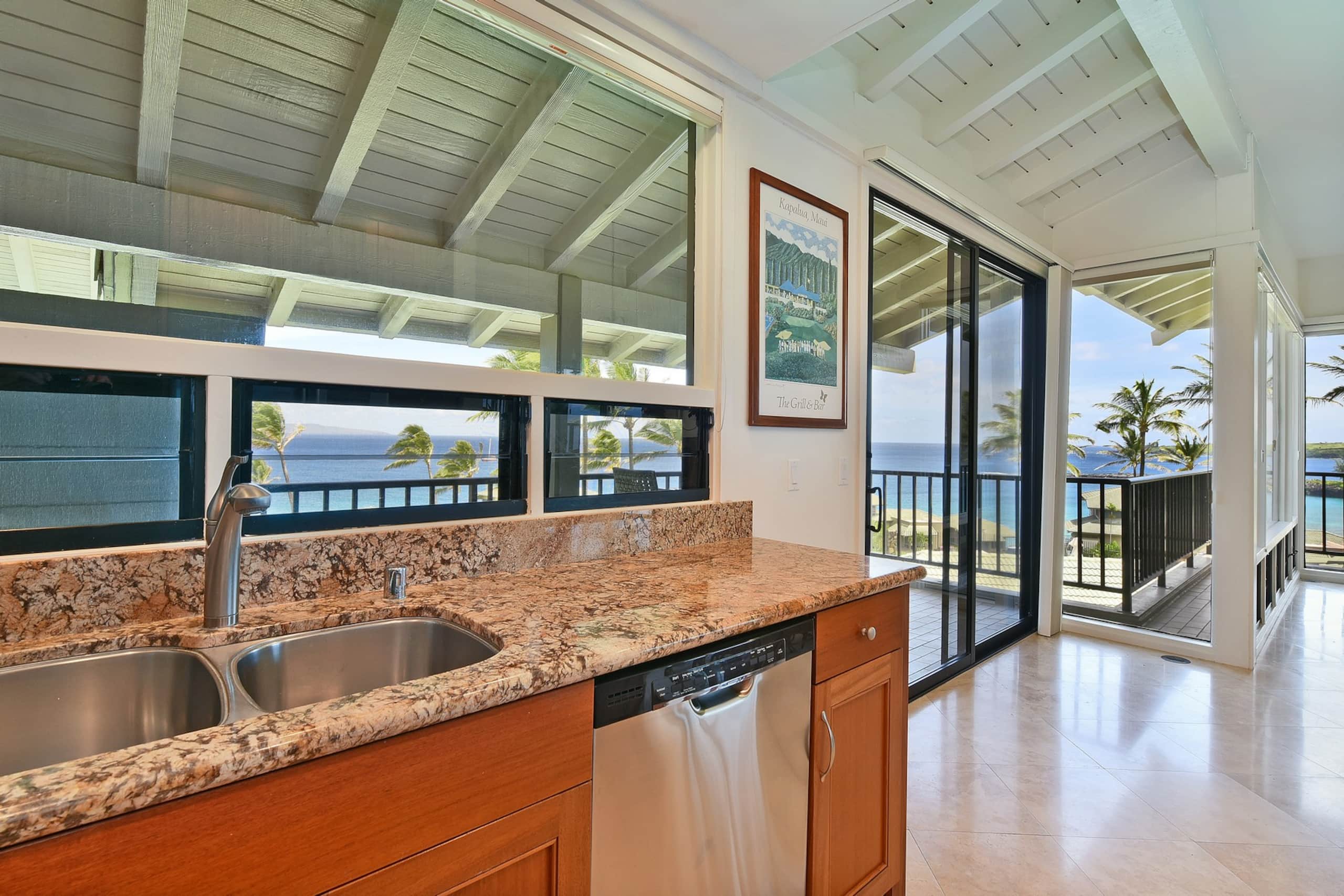Condo in Lahaina · ★4.92 · 1 bedroom · 2 beds · 1 bath - Image 12