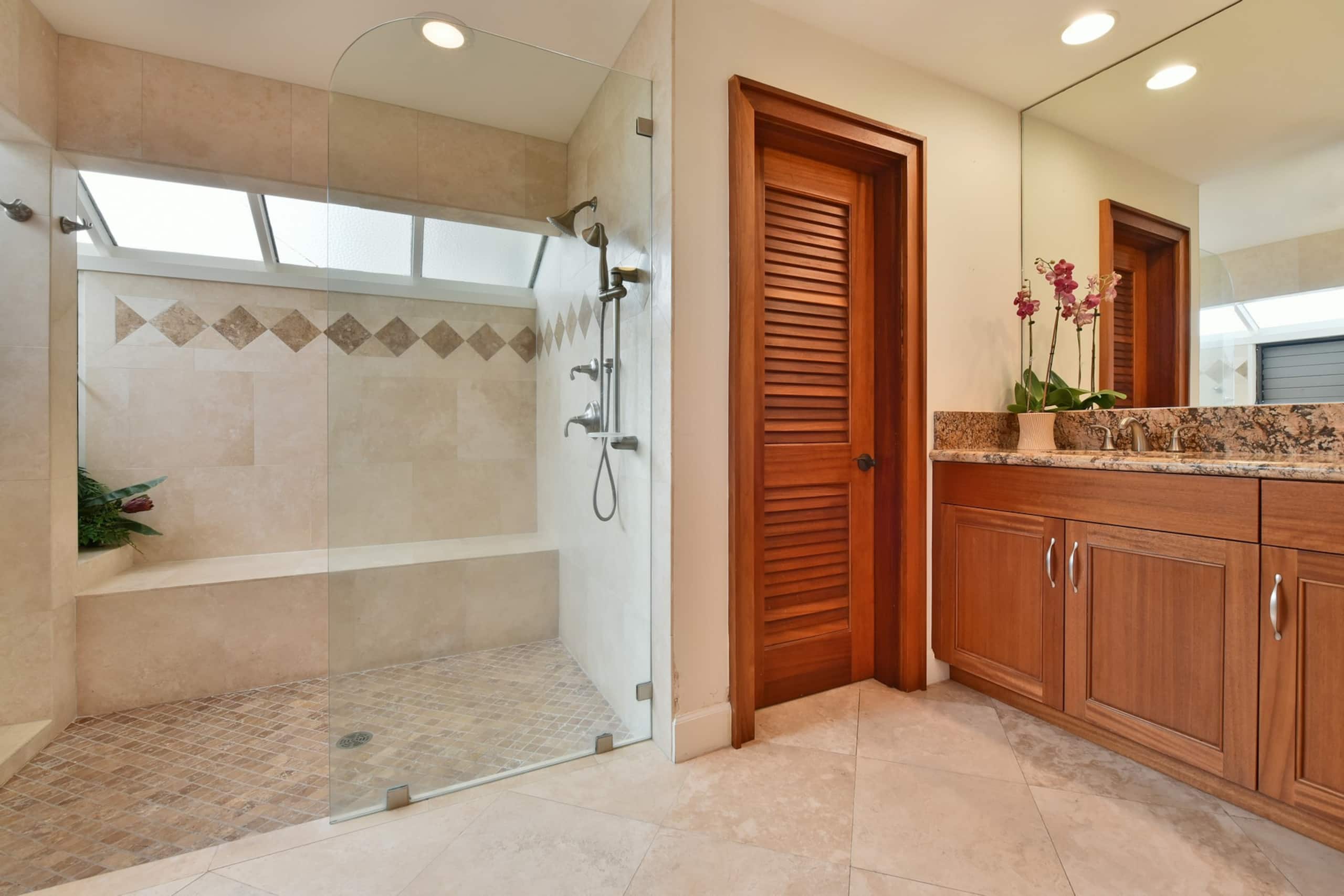 Condo in Lahaina · ★4.92 · 1 bedroom · 2 beds · 1 bath - Image 18