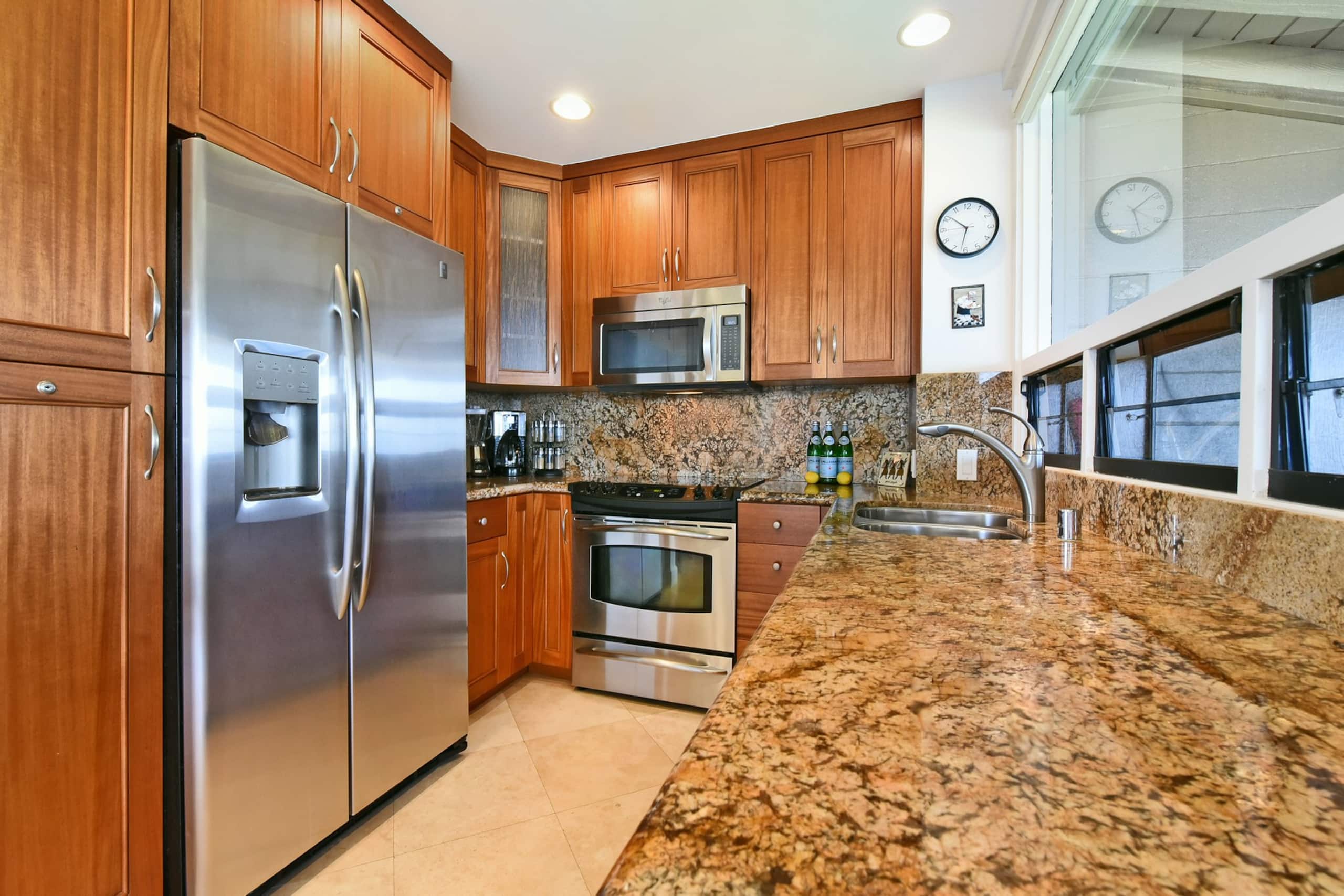 Condo in Lahaina · ★4.92 · 1 bedroom · 2 beds · 1 bath - Image 11