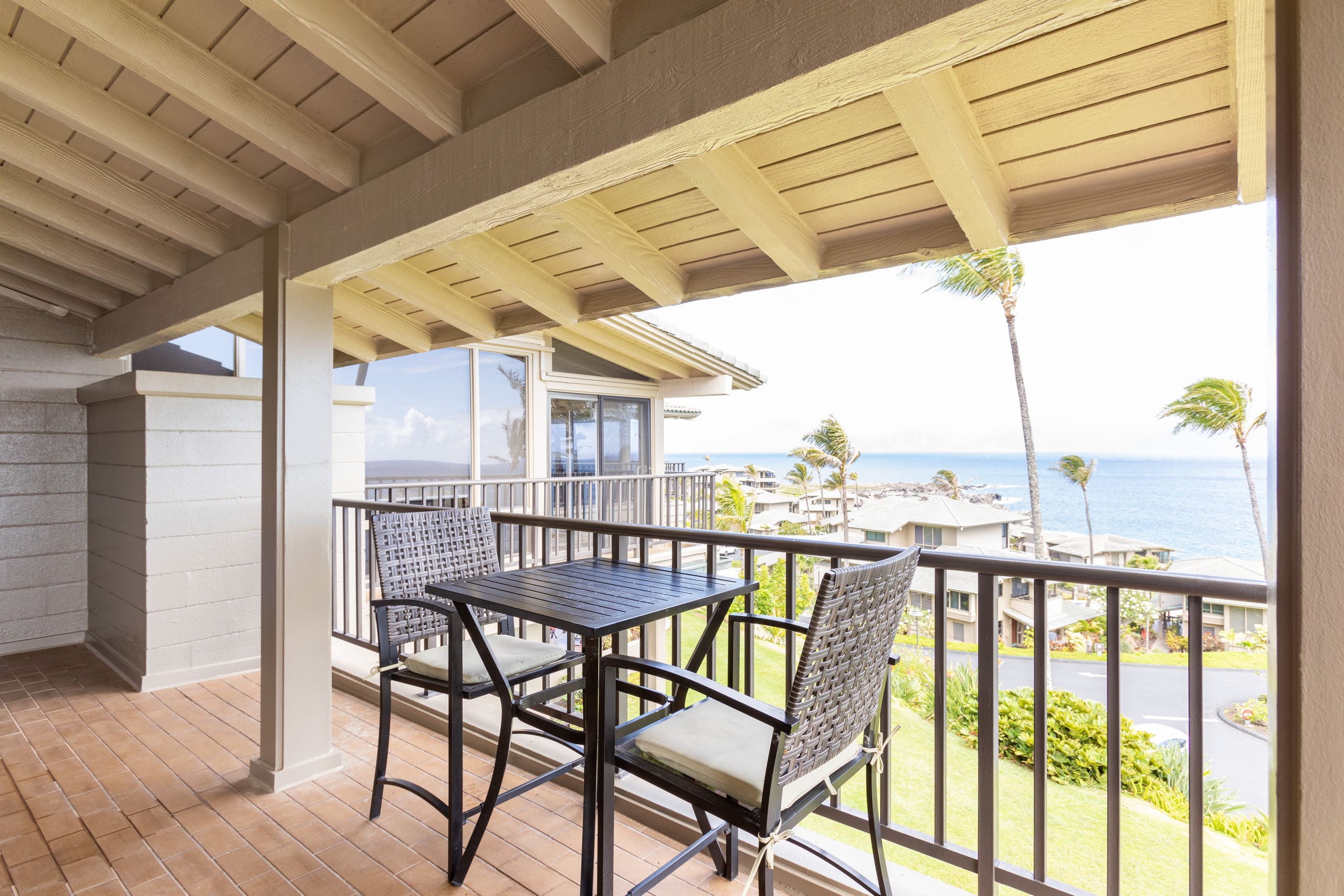 Condo in Lahaina · ★4.92 · 1 bedroom · 2 beds · 1 bath - Image 39
