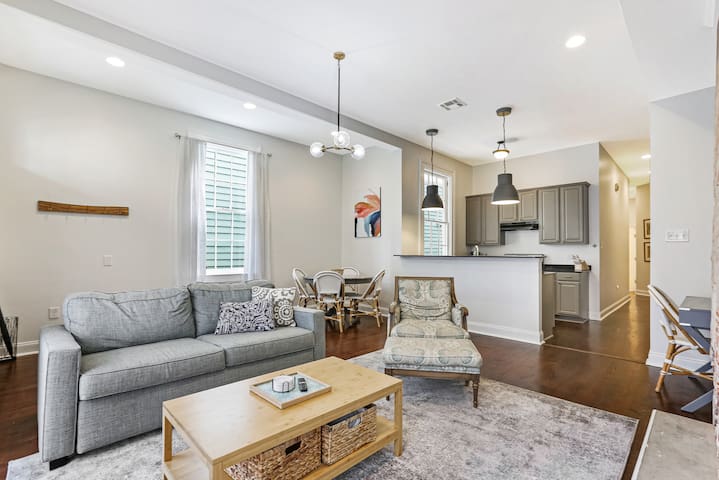 Stunning Greek Revival in Lower Garden District