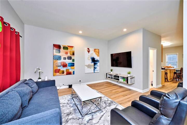 Lake View | Wrigley Designer House w/Patio